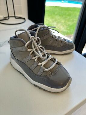 Jordan 11 Cool Gray Kids/Baby Sz 8 Patent-Trim High-Top Sneakers